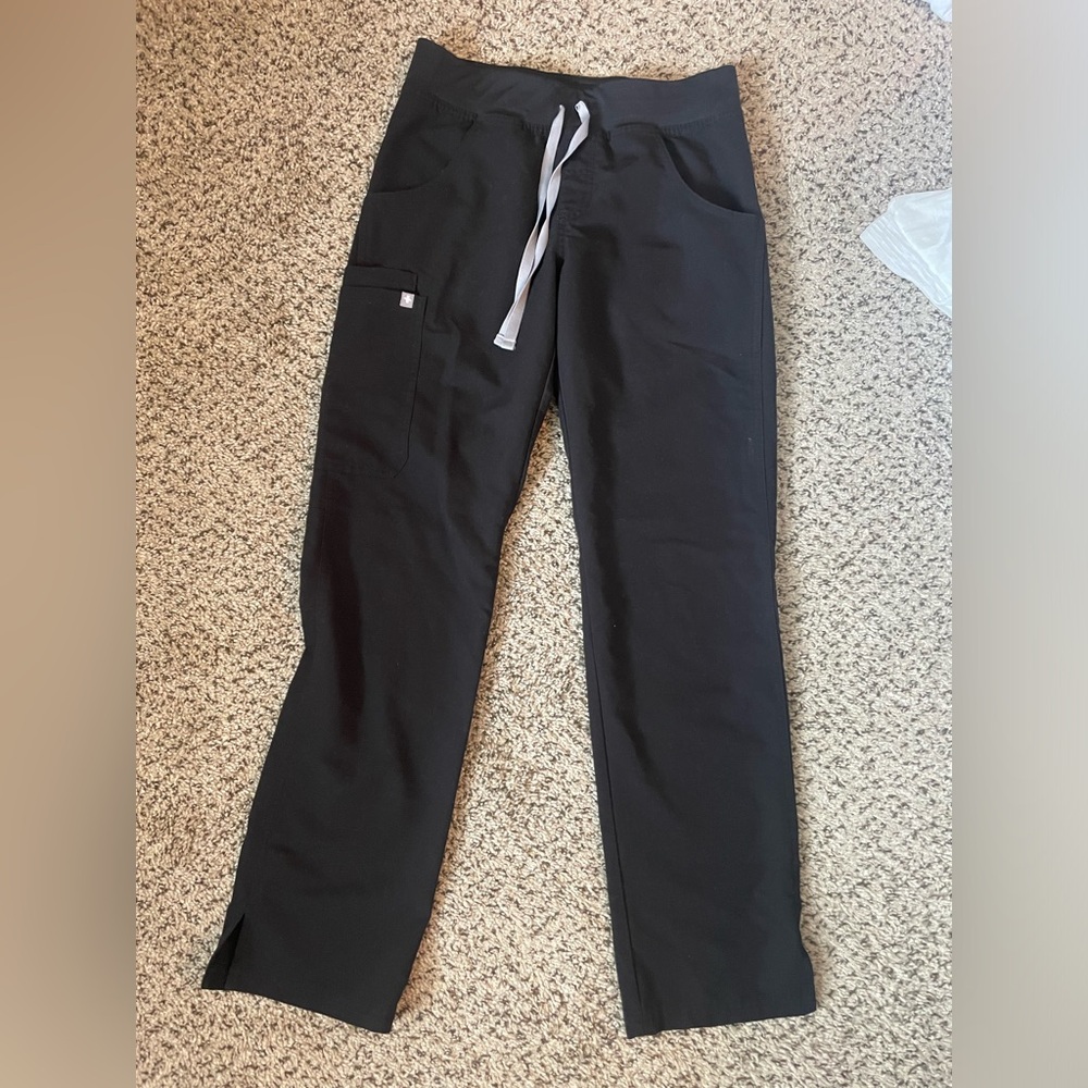 Black figs pants